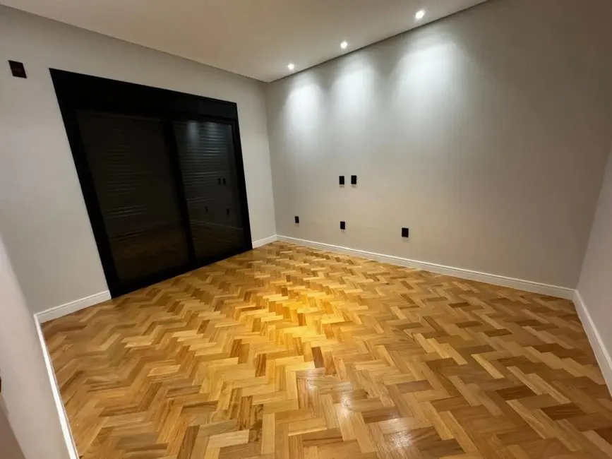 Casa de Condomínio com 4 quartos à venda, 300m2 em Jardim Residencial Chácara Ondina, Sorocaba - SP - imagem 7 Foto 7 de Casa de Condomínio com 4 quartos à venda, 300m2 em Jardim Residencial Chácara Ondina, Sorocaba - SP