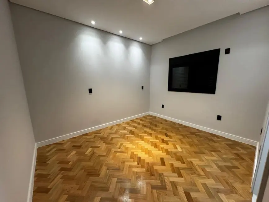 Casa de Condomínio com 4 quartos à venda, 300m2 em Jardim Residencial Chácara Ondina, Sorocaba - SP - imagem 5 Foto 5 de Casa de Condomínio com 4 quartos à venda, 300m2 em Jardim Residencial Chácara Ondina, Sorocaba - SP