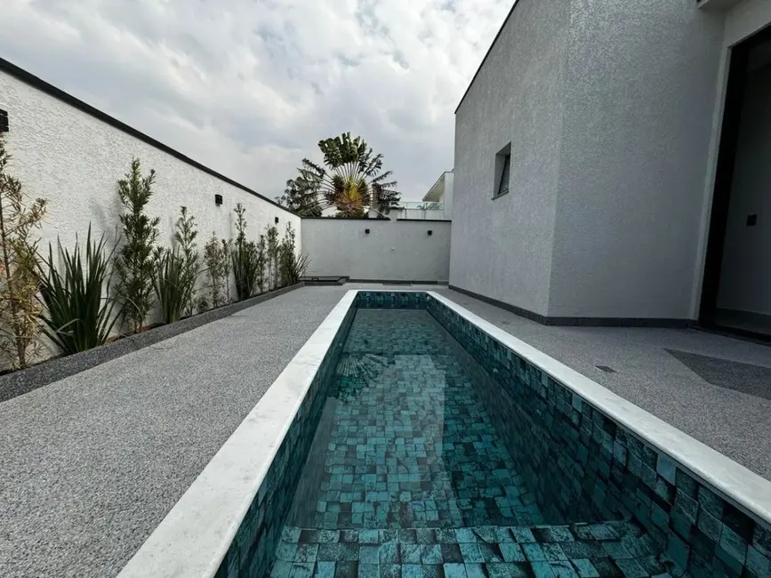 Foto 5 de Casa de Condomínio com 3 quartos à venda, 240m2 em Aparecidinha, Sorocaba - SP