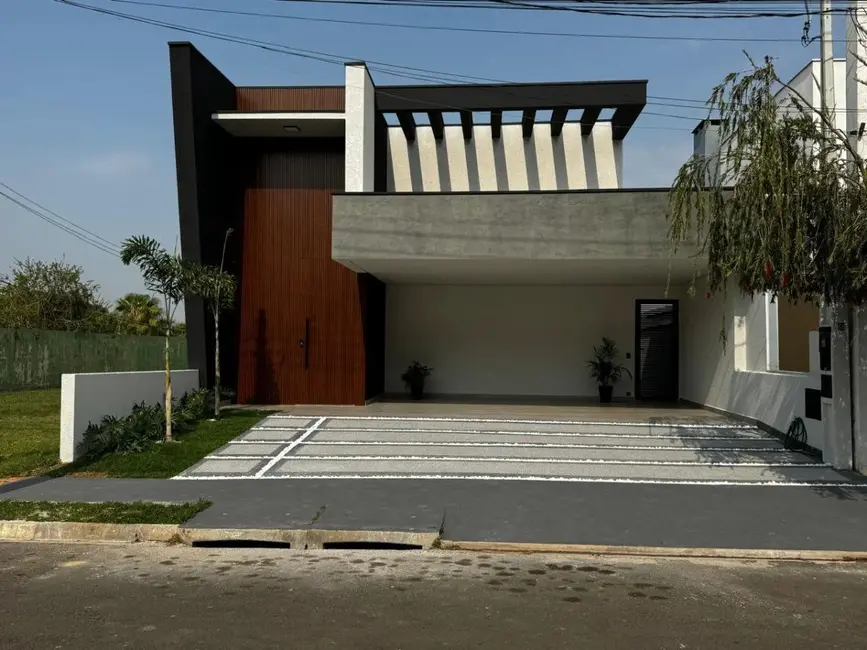Foto 1 de Casa de Condomínio com 3 quartos à venda, 240m2 em Aparecidinha, Sorocaba - SP