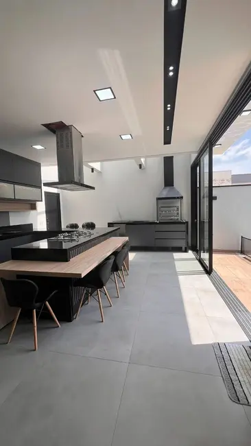 Casa de Condomínio com 3 quartos à venda, 192m2 em Brigadeiro Tobias, Sorocaba - SP - imagem 5 Foto 5 de Casa de Condomínio com 3 quartos à venda, 192m2 em Brigadeiro Tobias, Sorocaba - SP
