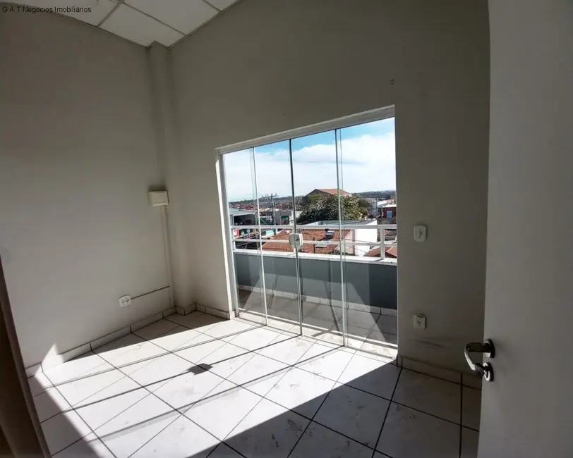 Foto 3 de Sala Comercial para alugar, 160m2 em Jardim Simus, Sorocaba - SP