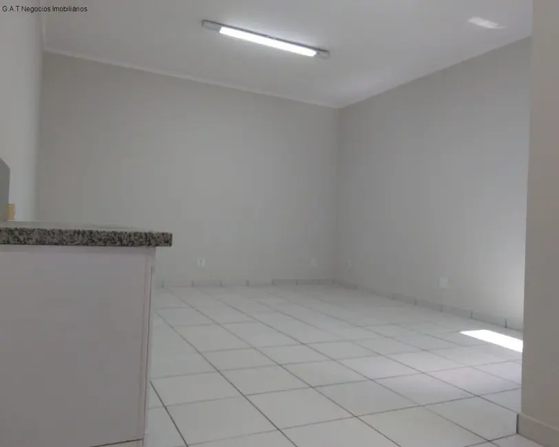 Sala Comercial para alugar, 30m2 em Conjunto Habitacional Júlio de Mesquita Filho, Sorocaba - SP - imagem 4 Foto 4 de Sala Comercial para alugar, 30m2 em Conjunto Habitacional Júlio de Mesquita Filho, Sorocaba - SP