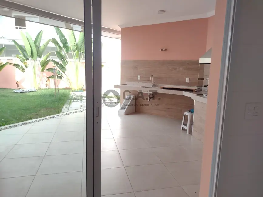 Casa de Condomínio com 3 quartos para alugar, 215m2 em Aparecidinha, Sorocaba - SP - imagem 7 Foto 7 de Casa de Condomínio com 3 quartos para alugar, 215m2 em Aparecidinha, Sorocaba - SP