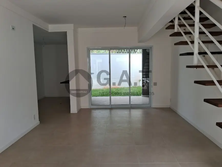 Casa de Condomínio com 3 quartos à venda, 130m2 em Jardim Piratininga, Sorocaba - SP - imagem 3 Foto 3 de Casa de Condomínio com 3 quartos à venda, 130m2 em Jardim Piratininga, Sorocaba - SP
