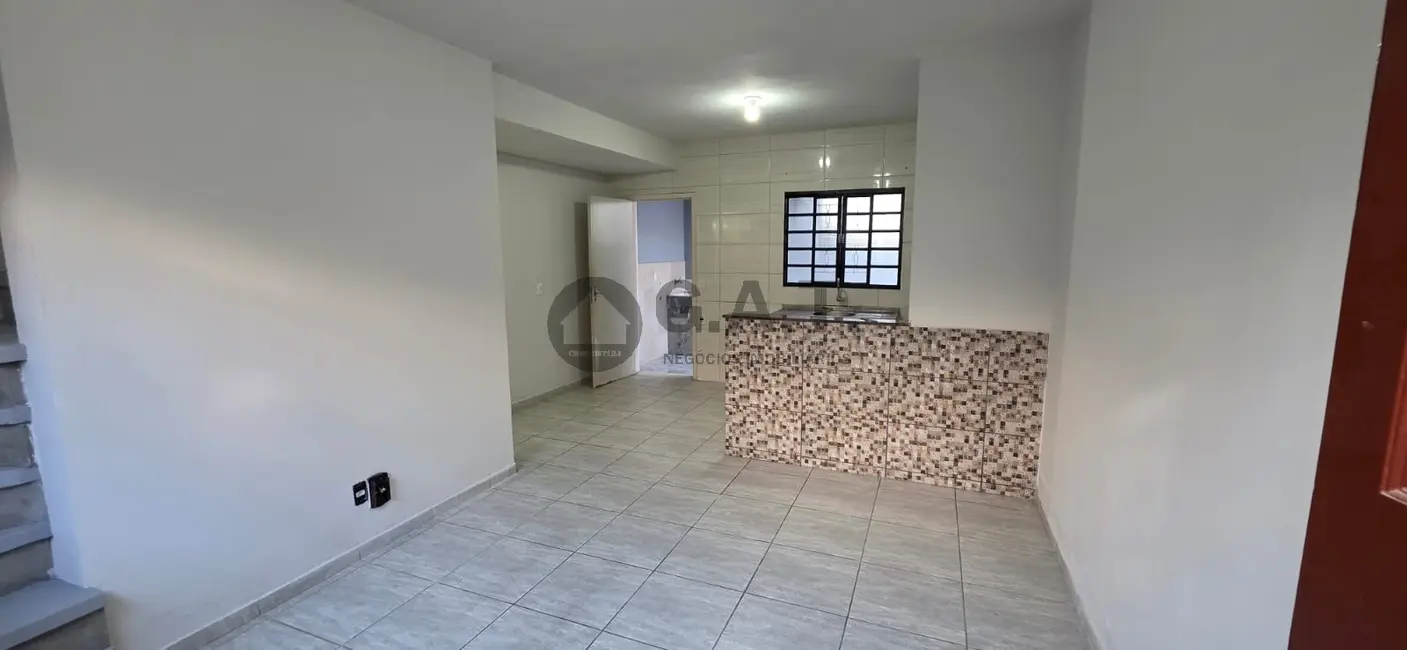 Foto 1 de Casa com 2 quartos para alugar, 70m2 em Vila Esperança, Sorocaba - SP