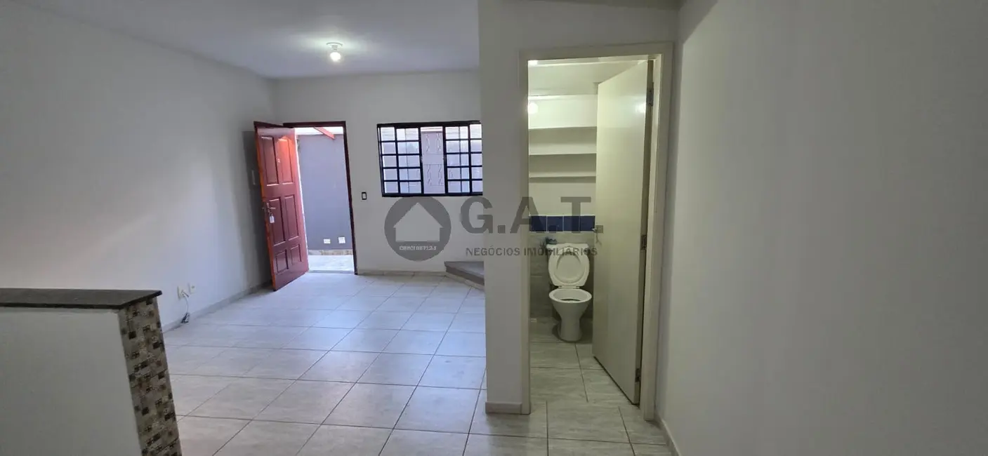 Foto 3 de Casa com 2 quartos para alugar, 70m2 em Vila Esperança, Sorocaba - SP