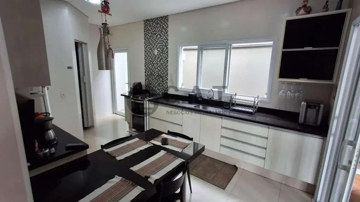 Foto 4 de Casa de Condomínio com 3 quartos à venda, 180m2 em Vossoroca, Votorantim - SP