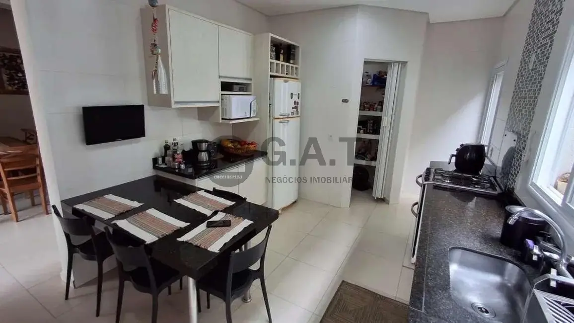 Foto 6 de Casa de Condomínio com 3 quartos à venda, 180m2 em Vossoroca, Votorantim - SP