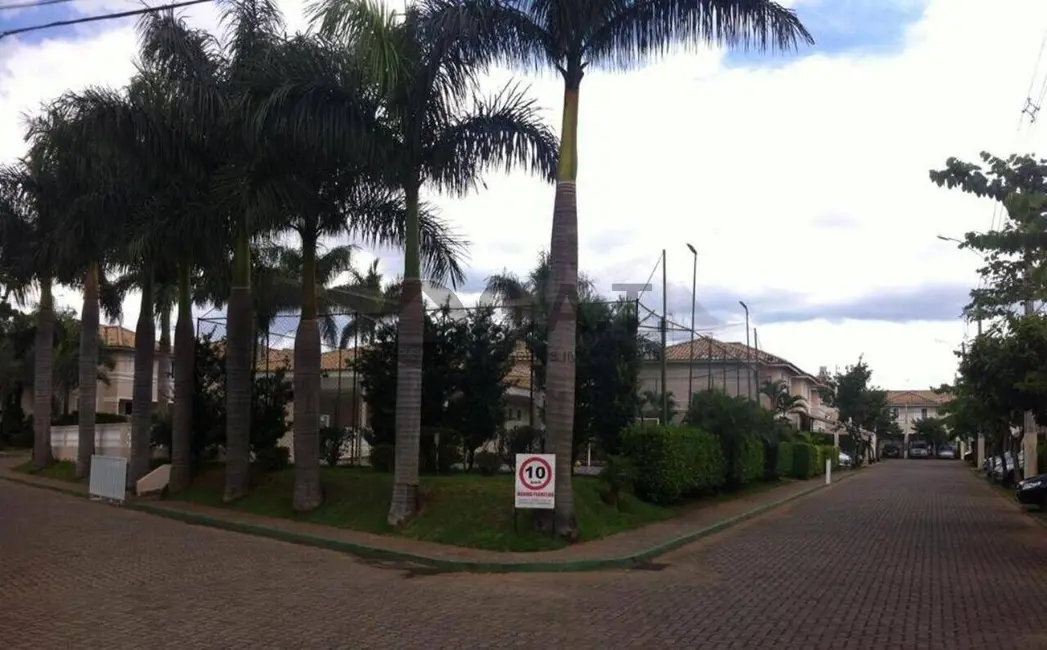 Foto 1 de Casa de Condomínio com 3 quartos à venda, 120m2 em Jardim Simus, Sorocaba - SP