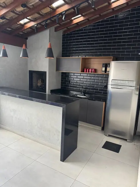 Foto 2 de Casa de Condomínio com 3 quartos à venda, 120m2 em Jardim Simus, Sorocaba - SP