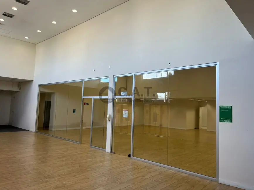 Foto 2 de Sala Comercial com 2 quartos à venda, 700m2 em Wanel Ville, Sorocaba - SP