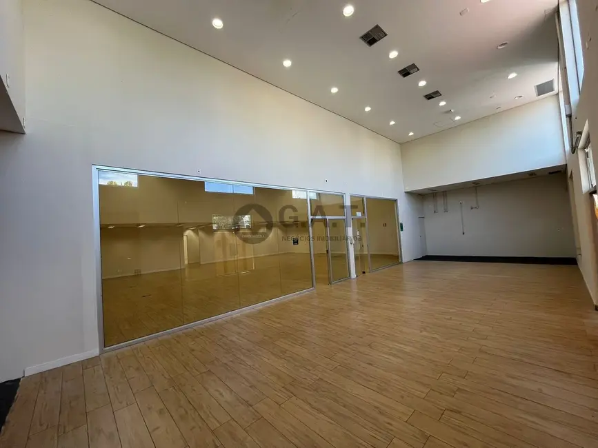 Foto 3 de Sala Comercial com 2 quartos à venda, 700m2 em Wanel Ville, Sorocaba - SP