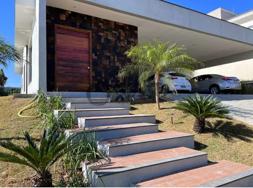 Foto 1 de Casa de Condomínio com 4 quartos à venda, 380m2 em Aracoiaba Da Serra - SP