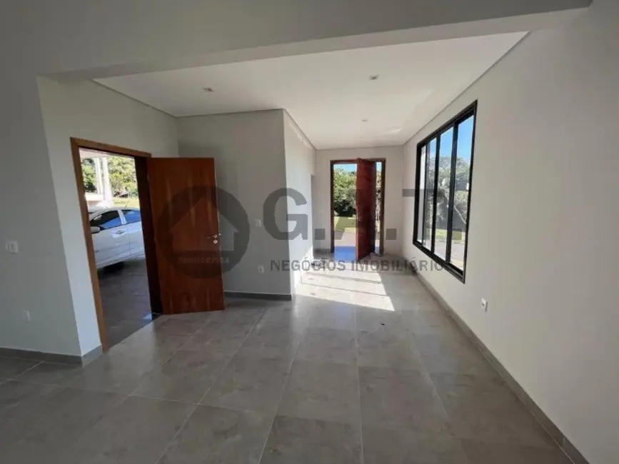 Foto 3 de Casa de Condomínio com 4 quartos à venda, 380m2 em Aracoiaba Da Serra - SP