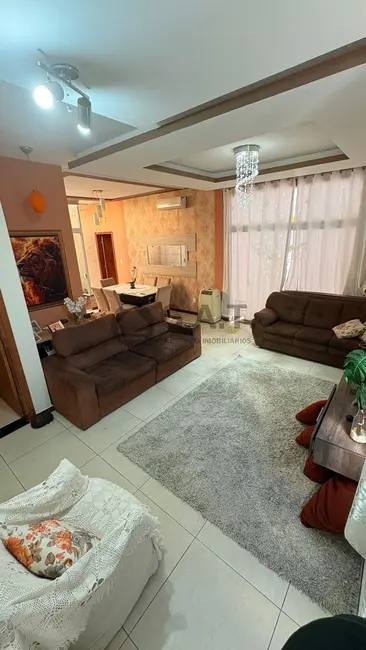 Foto 2 de Casa de Condomínio com 3 quartos à venda, 205m2 em Vila Odim Antão, Sorocaba - SP