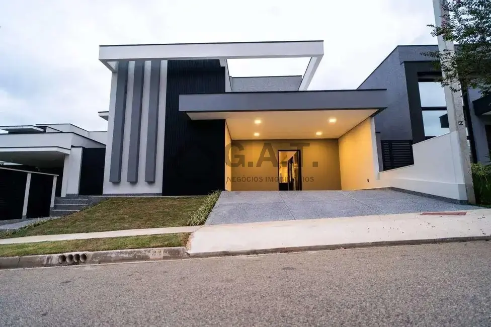 Casa de Condomínio com 3 quartos à venda, 212m2 em Jardim Residencial Chácara Ondina, Sorocaba - SP - imagem 2 Foto 2 de Casa de Condomínio com 3 quartos à venda, 212m2 em Jardim Residencial Chácara Ondina, Sorocaba - SP