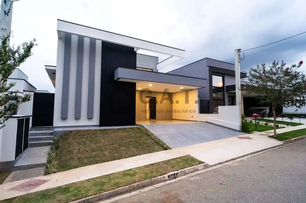 Casa de Condomínio com 3 quartos à venda, 212m2 em Jardim Residencial Chácara Ondina, Sorocaba - SP - imagem 1 Foto 1 de Casa de Condomínio com 3 quartos à venda, 212m2 em Jardim Residencial Chácara Ondina, Sorocaba - SP