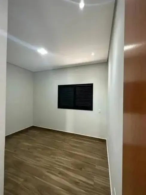 Casa de Condomínio com 3 quartos à venda, 105m2 em Sorocaba - SP - imagem 4 Foto 4 de Casa de Condomínio com 3 quartos à venda, 105m2 em Sorocaba - SP