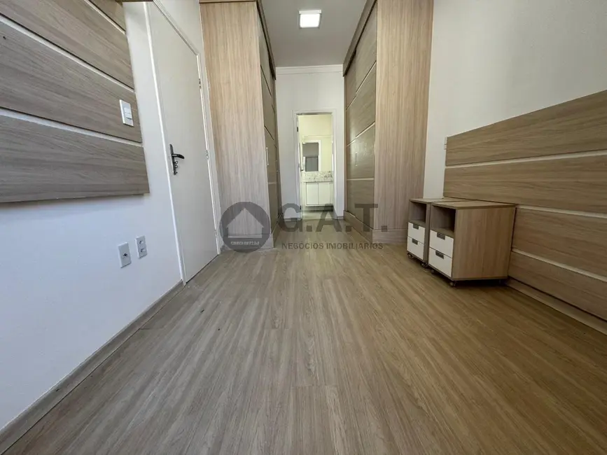 Casa de Condomínio com 3 quartos à venda, 126m2 em Jardim São Carlos, Sorocaba - SP - imagem 4 Foto 4 de Casa de Condomínio com 3 quartos à venda, 126m2 em Jardim São Carlos, Sorocaba - SP