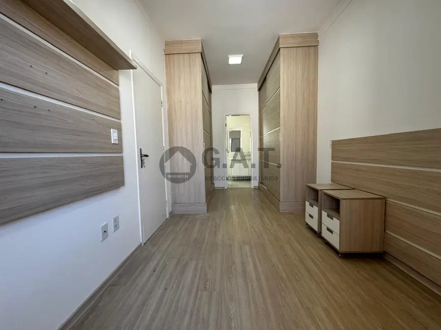 Casa de Condomínio com 3 quartos à venda, 126m2 em Jardim São Carlos, Sorocaba - SP - imagem 3 Foto 3 de Casa de Condomínio com 3 quartos à venda, 126m2 em Jardim São Carlos, Sorocaba - SP