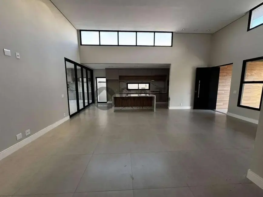 Casa de Condomínio com 3 quartos à venda, 225m2 em Jardim Emília, Sorocaba - SP - imagem 3 Foto 3 de Casa de Condomínio com 3 quartos à venda, 225m2 em Jardim Emília, Sorocaba - SP