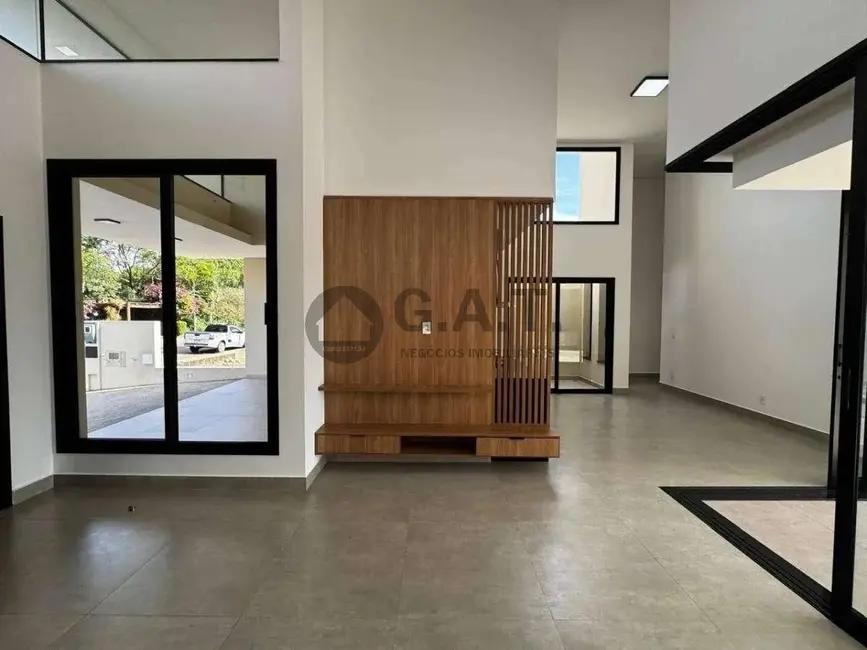 Casa de Condomínio com 3 quartos à venda, 220m2 em Jardim Emília, Sorocaba - SP - imagem 6 Foto 6 de Casa de Condomínio com 3 quartos à venda, 220m2 em Jardim Emília, Sorocaba - SP