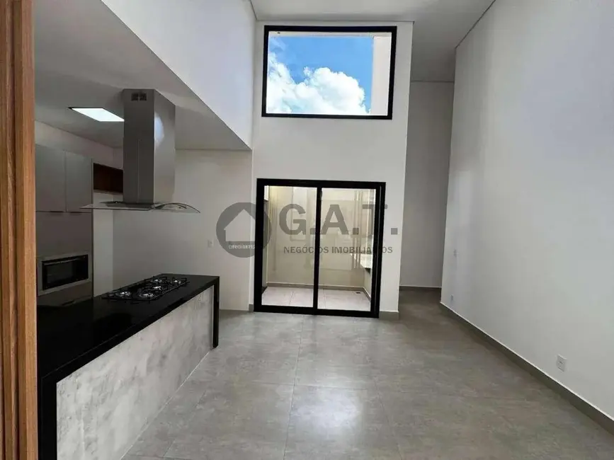 Casa de Condomínio com 3 quartos à venda, 220m2 em Jardim Emília, Sorocaba - SP - imagem 3 Foto 3 de Casa de Condomínio com 3 quartos à venda, 220m2 em Jardim Emília, Sorocaba - SP