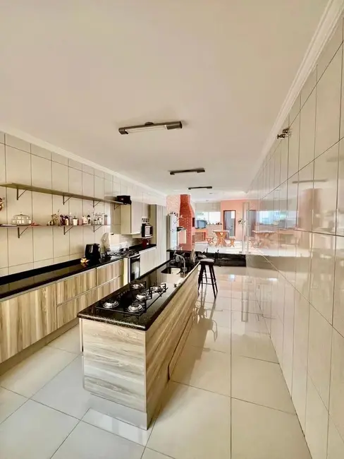 Casa de Condomínio com 3 quartos à venda, 195m2 em Jardim do Paço, Sorocaba - SP - imagem 3 Foto 3 de Casa de Condomínio com 3 quartos à venda, 195m2 em Jardim do Paço, Sorocaba - SP
