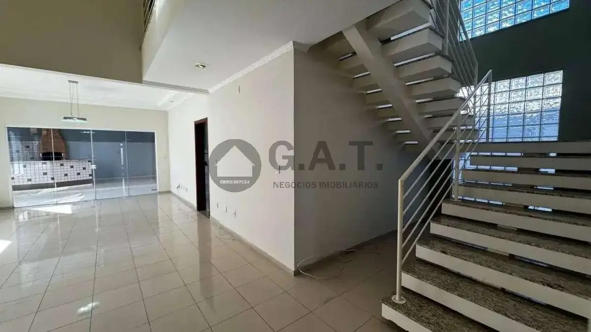 Casa de Condomínio com 3 quartos à venda, 302m2 em Aparecidinha, Sorocaba - SP - imagem 4 Foto 4 de Casa de Condomínio com 3 quartos à venda, 302m2 em Aparecidinha, Sorocaba - SP