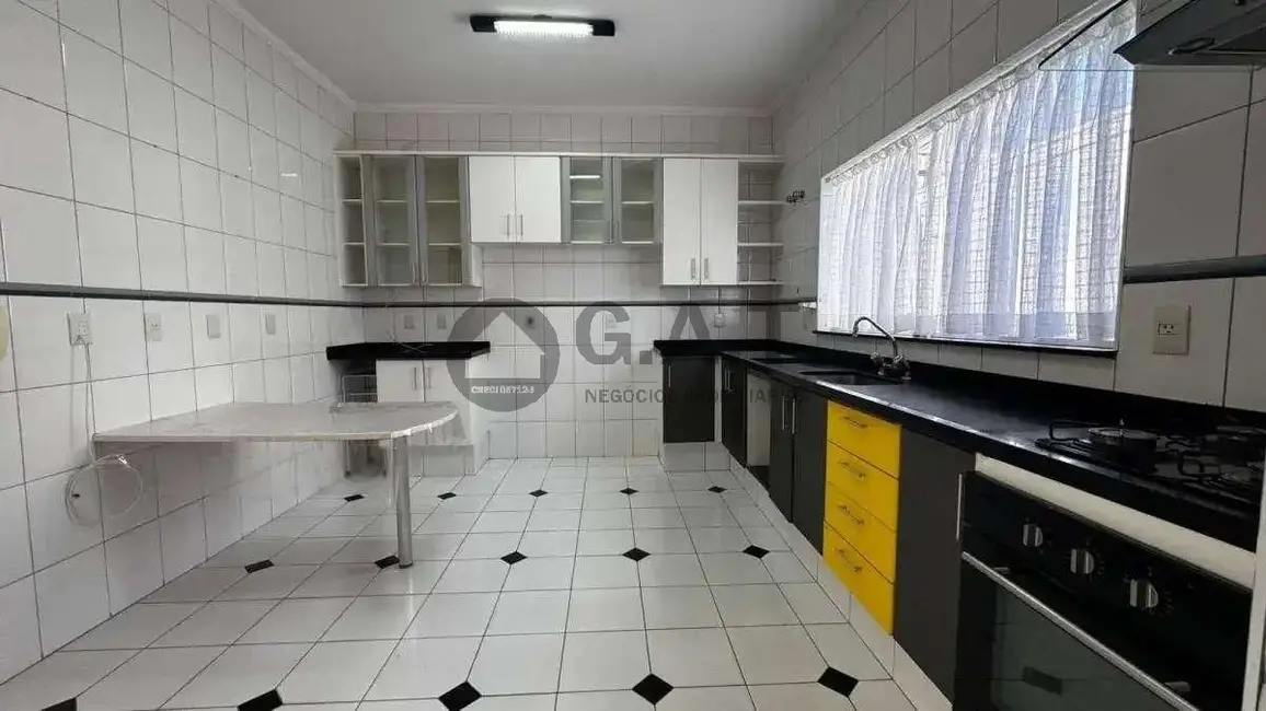Casa de Condomínio com 3 quartos à venda, 302m2 em Aparecidinha, Sorocaba - SP - imagem 6 Foto 6 de Casa de Condomínio com 3 quartos à venda, 302m2 em Aparecidinha, Sorocaba - SP