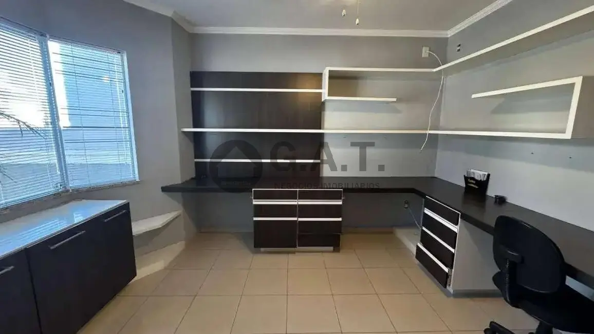 Foto 1 de Casa de Condomínio com 3 quartos à venda, 302m2 em Aparecidinha, Sorocaba - SP