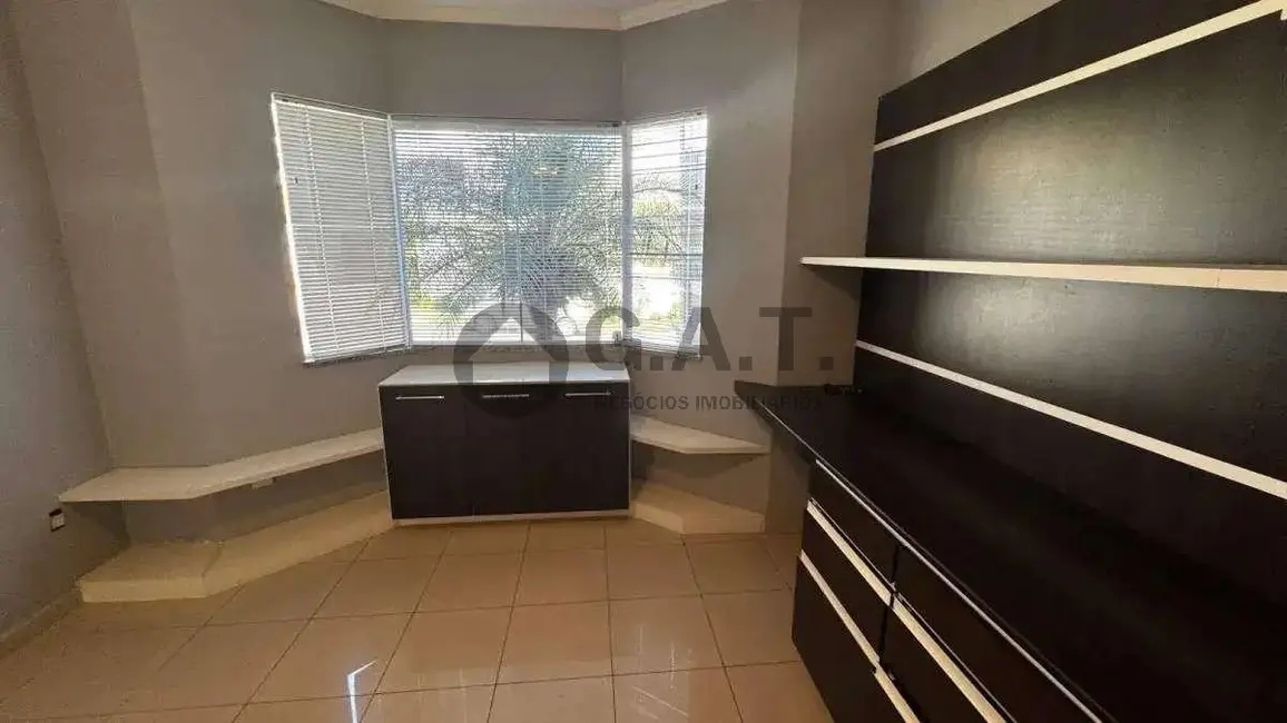 Casa de Condomínio com 3 quartos à venda, 302m2 em Aparecidinha, Sorocaba - SP - imagem 3 Foto 3 de Casa de Condomínio com 3 quartos à venda, 302m2 em Aparecidinha, Sorocaba - SP