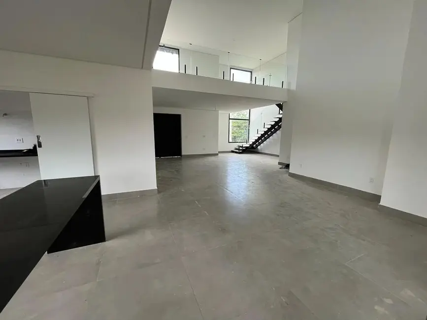 Foto 6 de Casa de Condomínio com 3 quartos à venda, 286m2 em Aracoiaba Da Serra - SP