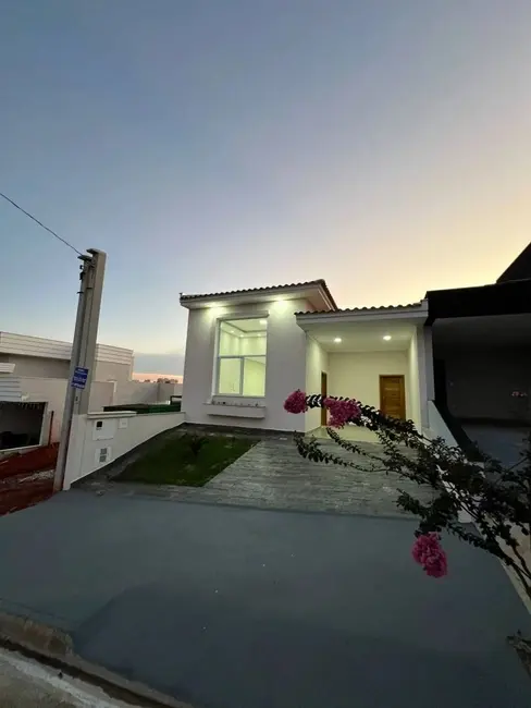Casa de Condomínio com 3 quartos à venda, 121m2 em Wanel Ville, Sorocaba - SP - imagem 1 Foto 1 de Casa de Condomínio com 3 quartos à venda, 121m2 em Wanel Ville, Sorocaba - SP