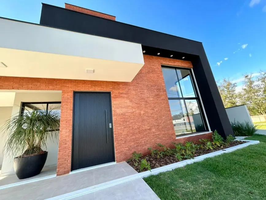 Foto 3 de Casa de Condomínio com 3 quartos à venda, 376m2 em Aracoiaba Da Serra - SP