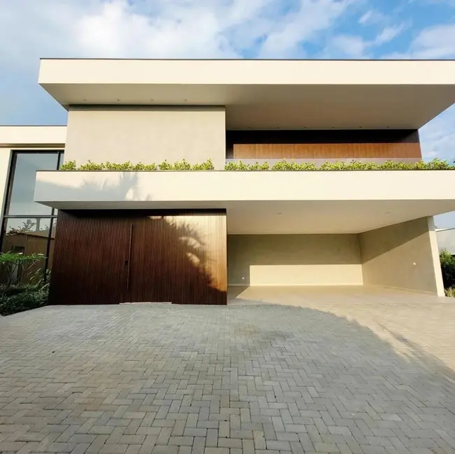Casa de Condomínio com 4 quartos à venda, 504m2 em Aracoiaba Da Serra - SP - imagem 1 Foto 1 de Casa de Condomínio com 4 quartos à venda, 504m2 em Aracoiaba Da Serra - SP