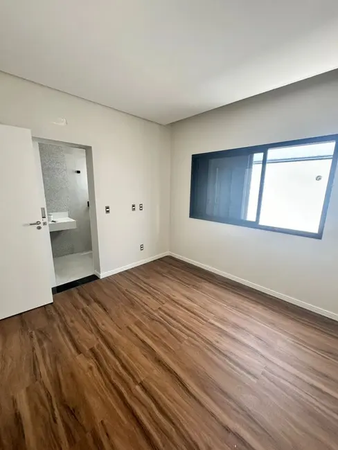 Foto 6 de Casa de Condomínio com 3 quartos à venda, 220m2 em Condomínio Residencial Flores, Votorantim - SP