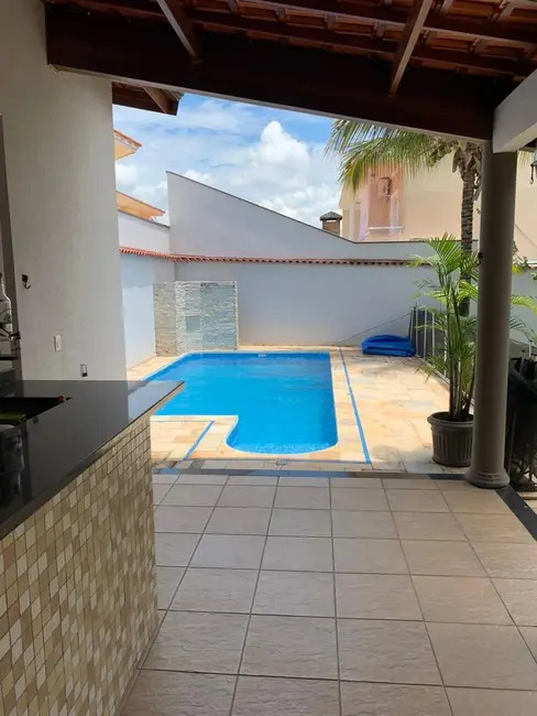 Casa de Condomínio com 3 quartos à venda, 370m2 em Sorocaba - SP - imagem 4 Foto 4 de Casa de Condomínio com 3 quartos à venda, 370m2 em Sorocaba - SP