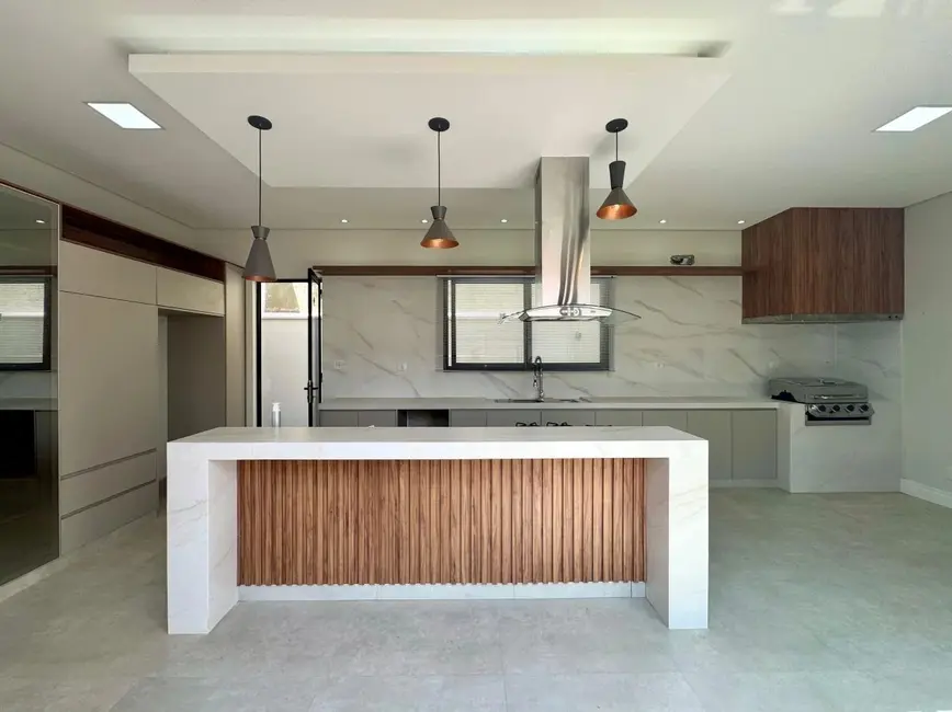 Casa de Condomínio com 3 quartos à venda, 167m2 em Sorocaba - SP - imagem 2 Foto 2 de Casa de Condomínio com 3 quartos à venda, 167m2 em Sorocaba - SP