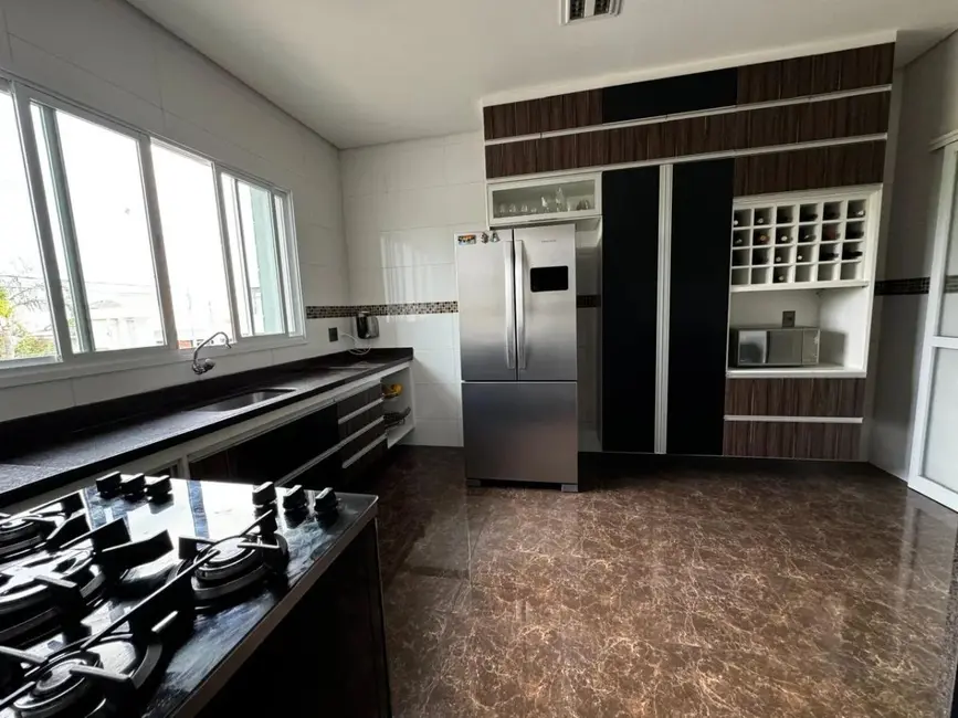 Casa de Condomínio com 4 quartos à venda, 301m2 em Aparecidinha, Sorocaba - SP - imagem 5 Foto 5 de Casa de Condomínio com 4 quartos à venda, 301m2 em Aparecidinha, Sorocaba - SP
