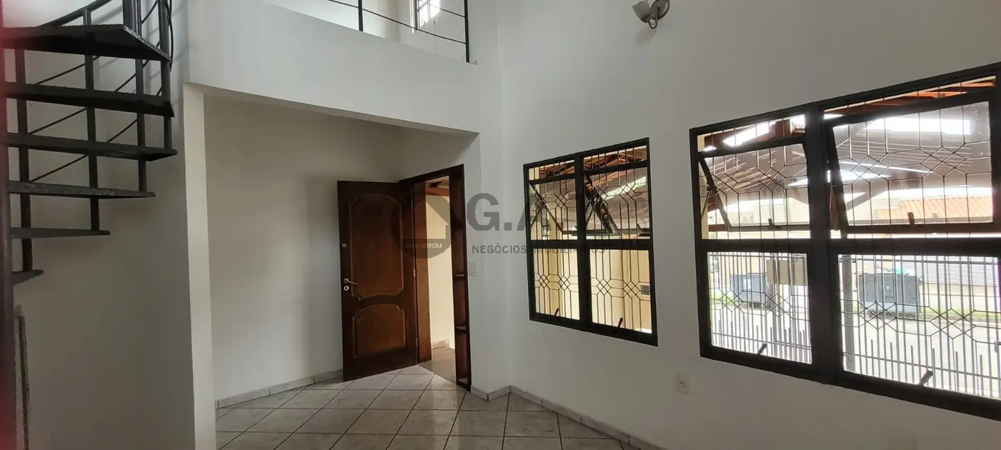 Casa com 3 quartos à venda, 150m2 em Jardim Guadalajara, Sorocaba - SP - imagem 3 Foto 3 de Casa com 3 quartos à venda, 150m2 em Jardim Guadalajara, Sorocaba - SP