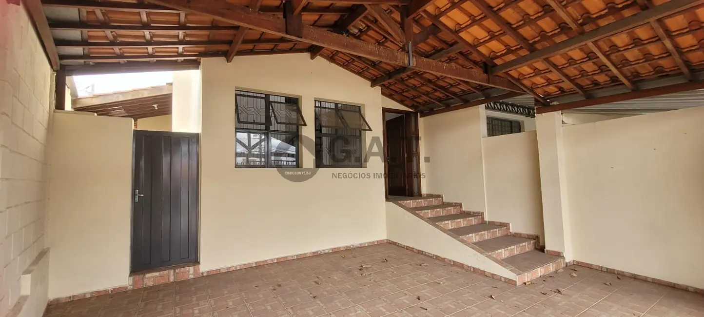 Casa com 3 quartos à venda, 150m2 em Jardim Guadalajara, Sorocaba - SP - imagem 1 Foto 1 de Casa com 3 quartos à venda, 150m2 em Jardim Guadalajara, Sorocaba - SP