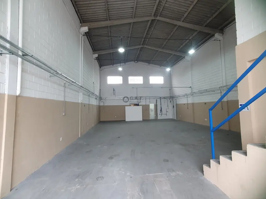 Armazém / Galpão à venda, 229m2 em Jardim Leocádia, Sorocaba - SP - imagem 2 Foto 2 de Armazém / Galpão à venda, 229m2 em Jardim Leocádia, Sorocaba - SP