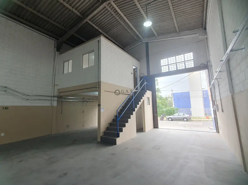 Armazém / Galpão à venda, 229m2 em Jardim Leocádia, Sorocaba - SP - imagem 9 Foto 9 de Armazém / Galpão à venda, 229m2 em Jardim Leocádia, Sorocaba - SP