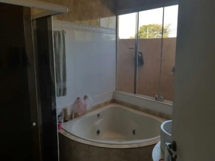 Foto 5 de Casa com 3 quartos para alugar, 180m2 em Sorocaba - SP