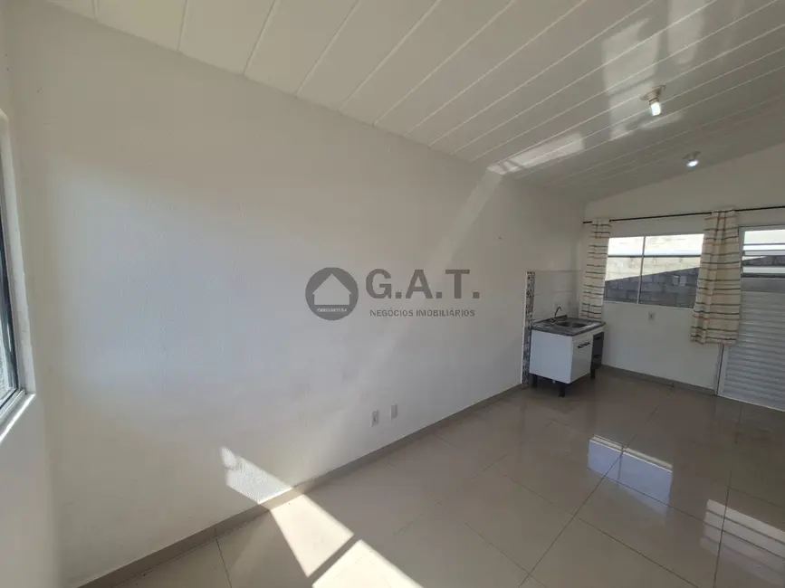 Casa de Condomínio com 2 quartos para alugar, 47m2 em Brigadeiro Tobias, Sorocaba - SP - imagem 5 Foto 5 de Casa de Condomínio com 2 quartos para alugar, 47m2 em Brigadeiro Tobias, Sorocaba - SP