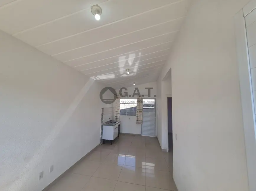 Casa de Condomínio com 2 quartos para alugar, 47m2 em Brigadeiro Tobias, Sorocaba - SP - imagem 6 Foto 6 de Casa de Condomínio com 2 quartos para alugar, 47m2 em Brigadeiro Tobias, Sorocaba - SP