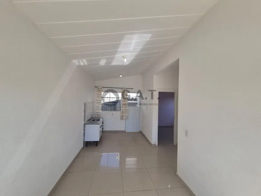 Casa de Condomínio com 2 quartos para alugar, 47m2 em Brigadeiro Tobias, Sorocaba - SP - imagem 4 Foto 4 de Casa de Condomínio com 2 quartos para alugar, 47m2 em Brigadeiro Tobias, Sorocaba - SP