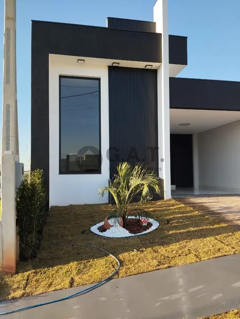 Casa de Condomínio com 3 quartos à venda, 140m2 em Jardim Novo Horizonte, Sorocaba - SP - imagem 2 Foto 2 de Casa de Condomínio com 3 quartos à venda, 140m2 em Jardim Novo Horizonte, Sorocaba - SP